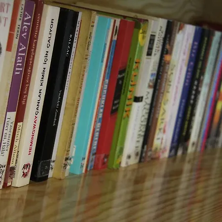 בית הארחה Sihirli Kitap Kahve Konuk Evi