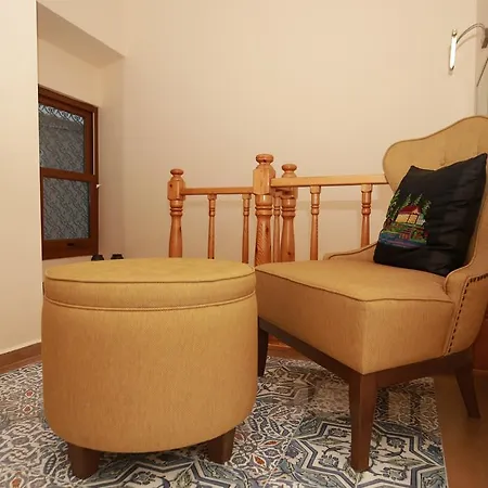 Sihirli Ki̇tap Kahve Konuk Evi̇ Konukevi 2*